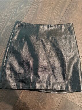 Forever 21 Black Shiny Faux Leather Mini Skirt Size Small